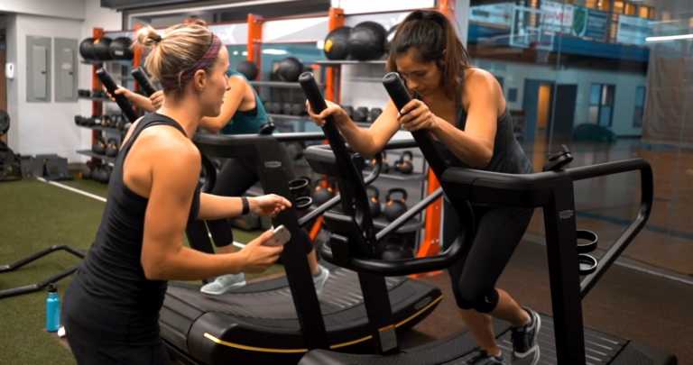 Street gym hot party