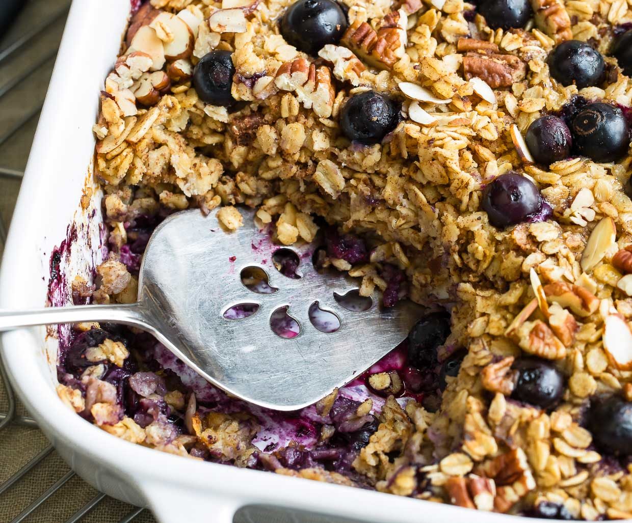 Healthy Baked Berry Almond Oatmeal Recipe