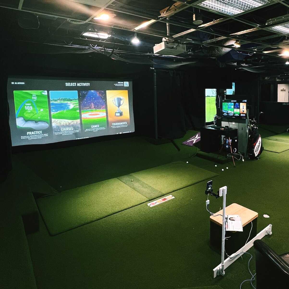 Indoor Golf